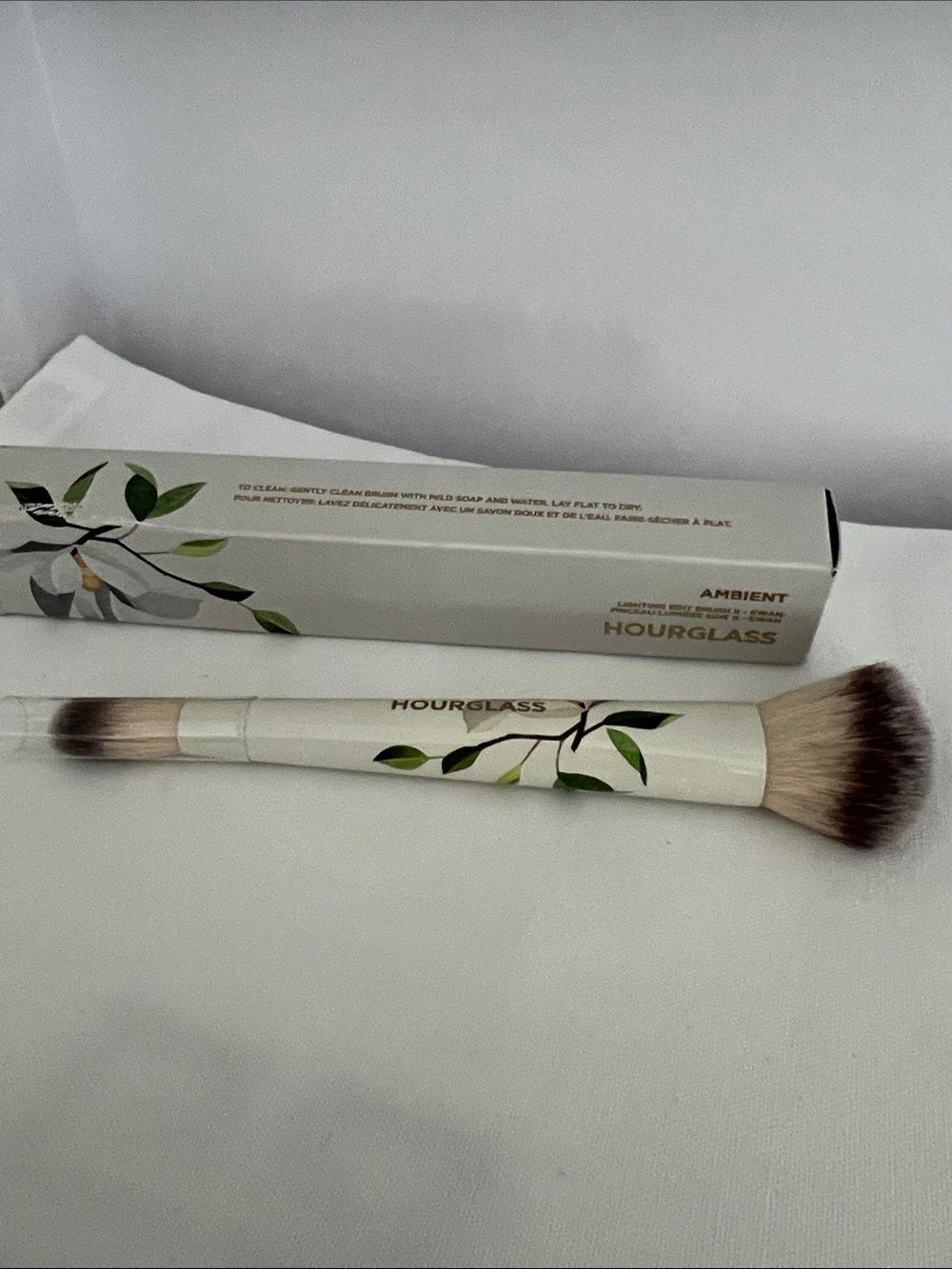 Hourglass Ambient Dual-Ended Makeup Brush - Lighting Edit Brush II - Swan
